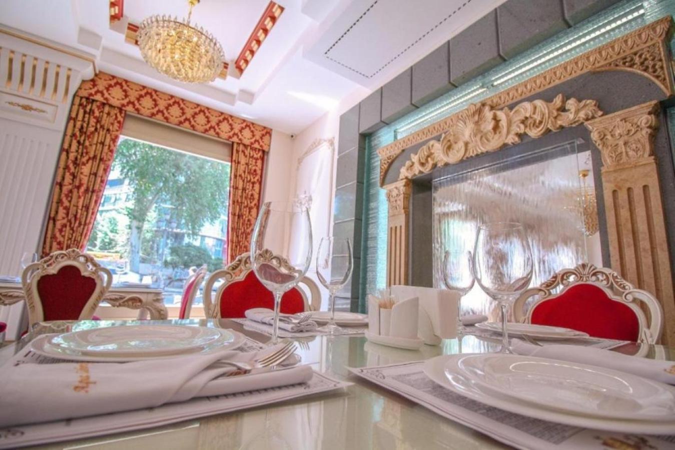 Hotel Aqua Freedom Tbilisi Eksteriør billede
