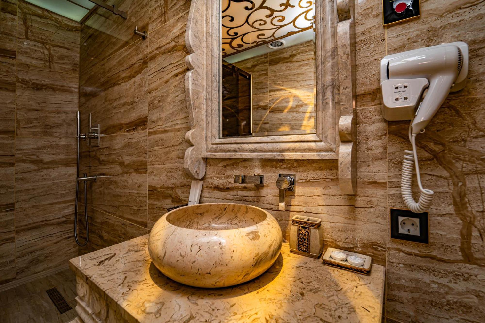 Hotel Aqua Freedom Tbilisi Eksteriør billede